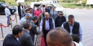 وزير الكهرباء والطاقة المتجددة يتفقد محطة توليد كهرباء النوبارية بمحافظة البحيرة - الأول نيوز