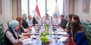 وزير الصحة يترأس اجتماعاً لتطوير خدمات العلاج الطبيعي ومعامل التحاليل بمستشفيات القطاع العلاجي - الأول نيوز