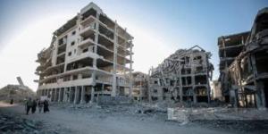 ركبتان منهكتان وحلم بالحركة.. "جميلة محمد" خمسينية تصارع المرض والحصار في غزة - الأول نيوز