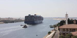 سفن الحاويات العملاقة تعاود عبور قناة السويس - الأول نيوز