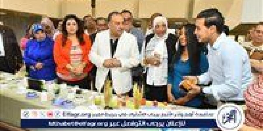 محافظ أسيوط يتفقد معرض بأيدينا نصنع للحرف اليدوية بديوان عام المحافظة - زاجل الإخباري