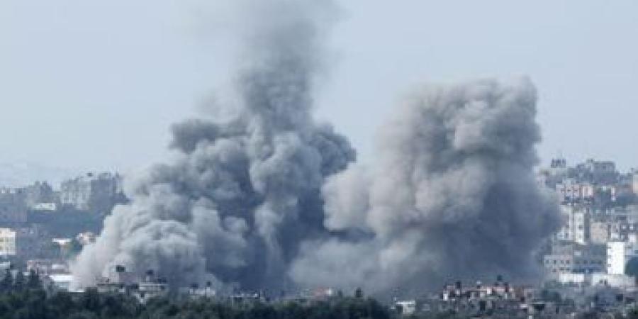 استشهاد 11 فلسطينيا في قصف إسرائيلي على مربع سكني جنوب مدينة غزة - الأول نيوز
