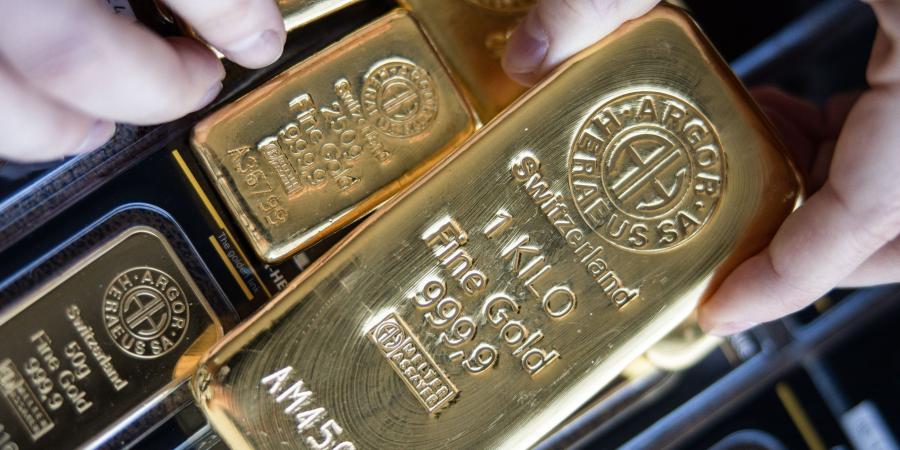 الذهب إلى ذروة جديدة على طريق 3800 دولار - الأول نيوز