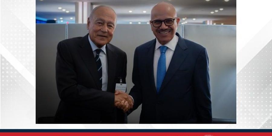 وزير الخارجية يلتقي الأمين العام لجامعة الدول العربية - الأول نيوز