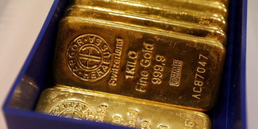 الذهب يتراجع إلى 3741 دولاراً بانتظار بيانات التضخم - الأول نيوز