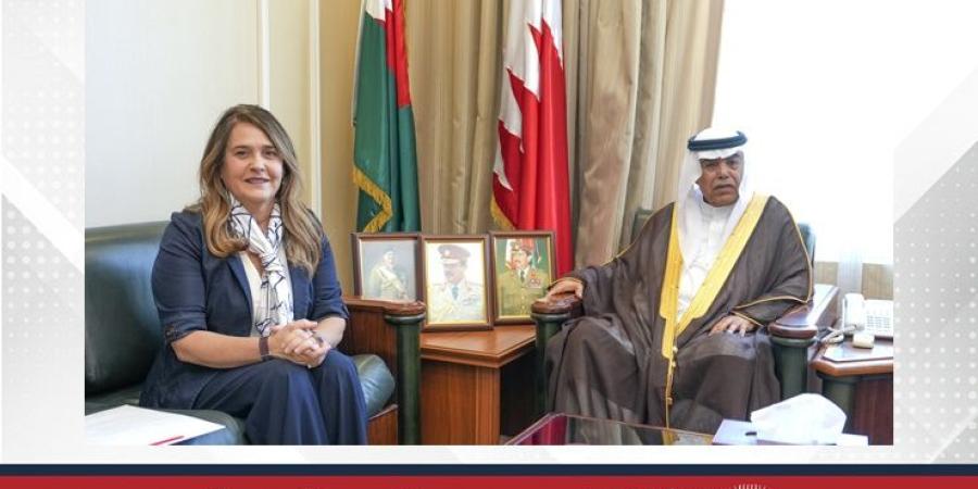 وزير شؤون الدفاع يستقبل سفيرة جمهورية صربيا لدى مملكة البحرين - الأول نيوز