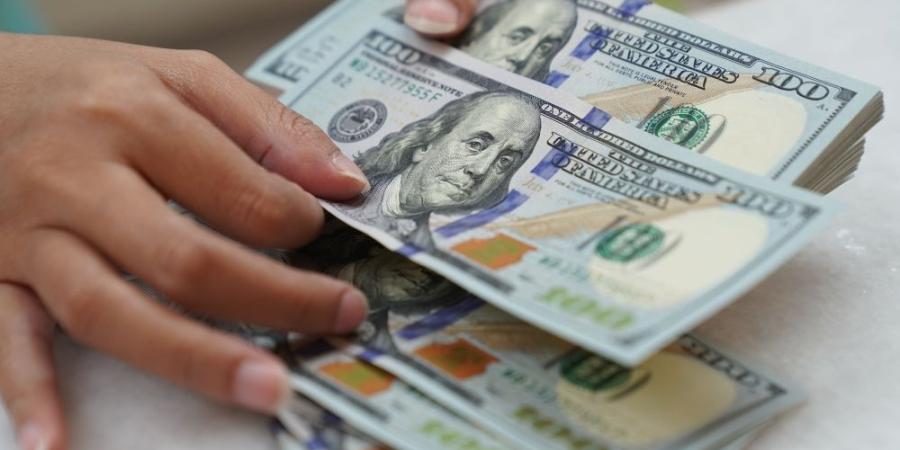 مكاسب الدولار في الربع الثالث الأكبر خلال العام - الأول نيوز