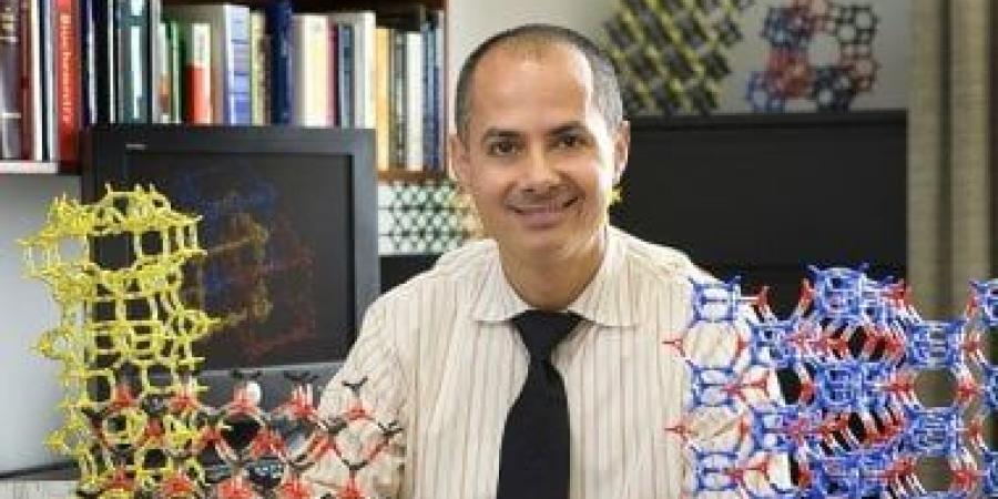 أردنى من أصل فلسطينى..  عمر مؤنس ياجى الفائز بنوبل فى الكيمياء 2025 - الأول نيوز