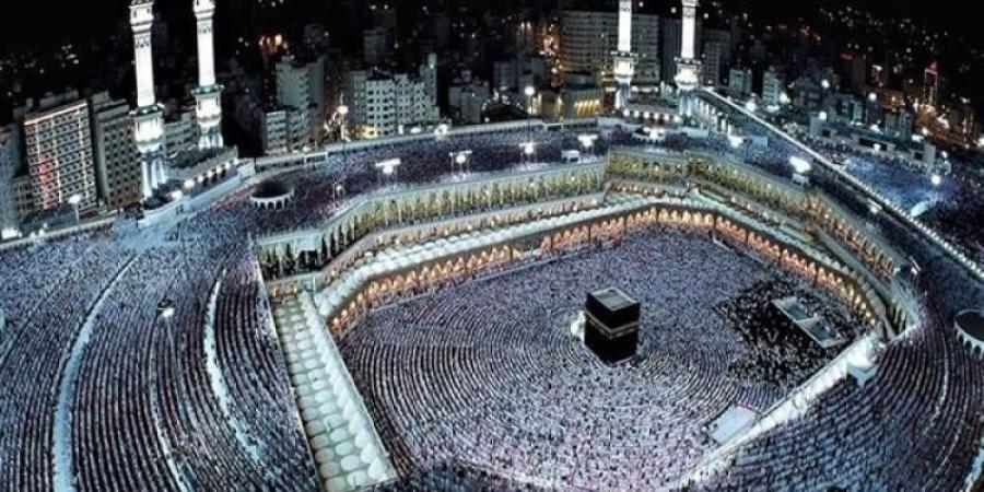 وزير السياحة يعتمد الضوابط والقواعد والإجراءات المنظمة للحج السياحي لعام 1447هــ - الأول نيوز