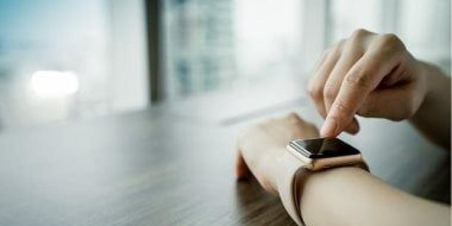 احذر ساعتك الذكية غير دقيقة وتُخبرك بمؤشرات مضللة عن صحتك - الأول نيوز