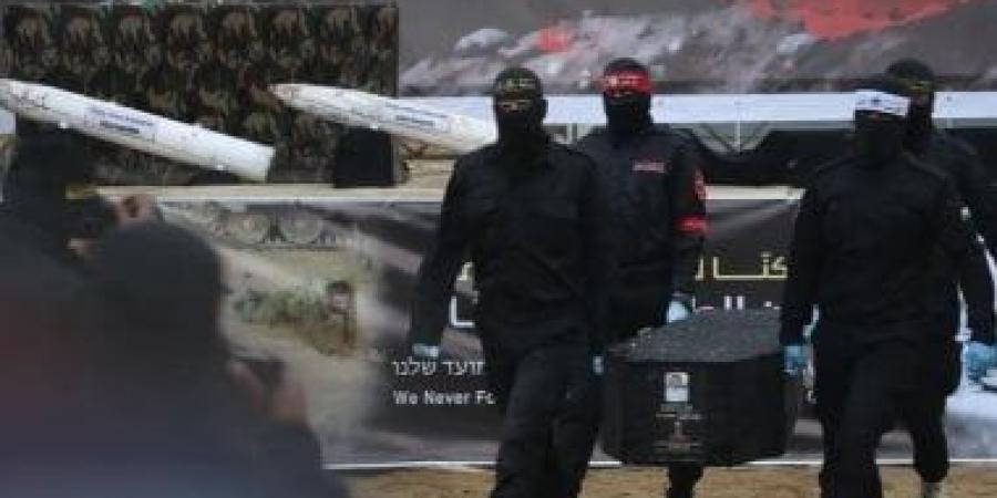 إسرائيل تكشف عن هوية جثمان محتجز تسلمته من الفصائل الفلسطينية - الأول نيوز