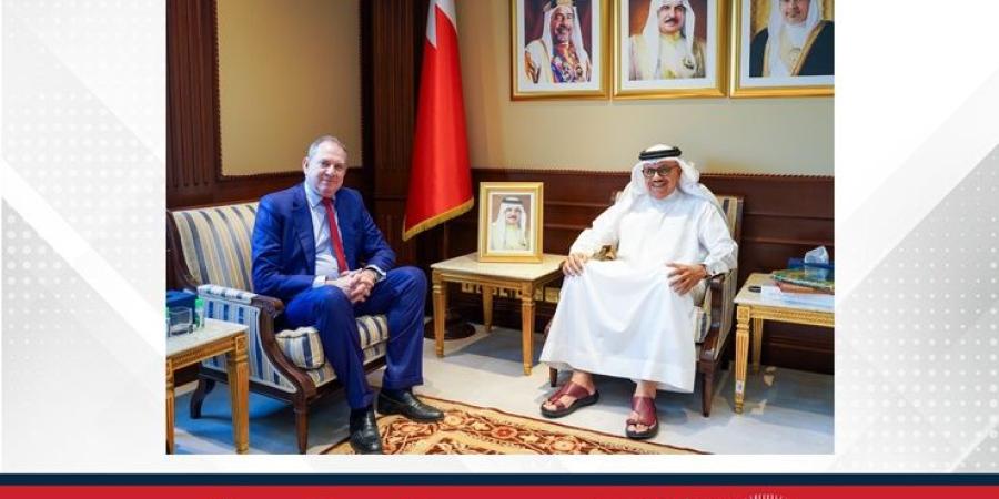 وزير الخارجية يستقبل سفير الجمهورية الإيطالية لدى مملكة البحرين - الأول نيوز