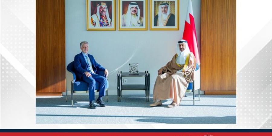 وزير المواصلات والاتصالات يستقبل سفير المملكة المتحدة لدى مملكة البحرين - الأول نيوز