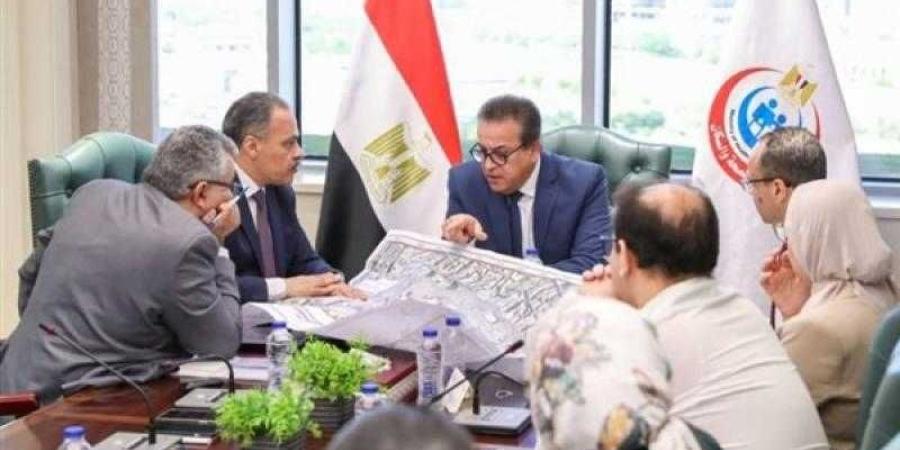 وزير الصحة يستقبل محافظ الشرقية لمتابعة المشروعات الصحية الجارية والتوسع في إنشاء منشآت جديدة - الأول نيوز