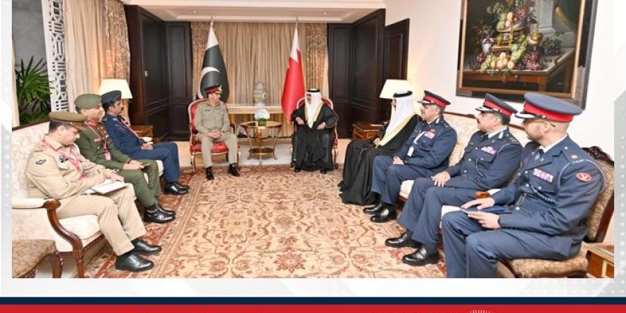 وزير الداخلية يستقبل رئيس هيئة الأركان المشتركة للقوات المسلحة بجمهورية باكستان الإسلامية - الأول نيوز