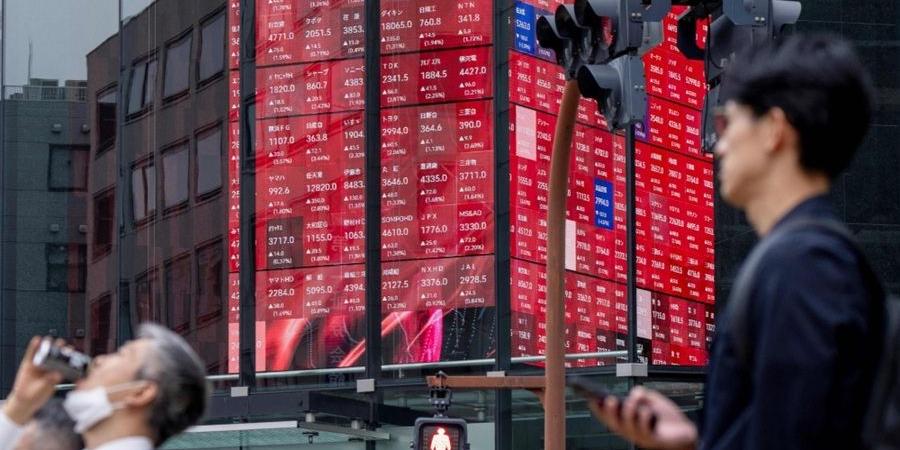 الأسهم اليابانية إلى مستويات قياسية جديدة - الأول نيوز