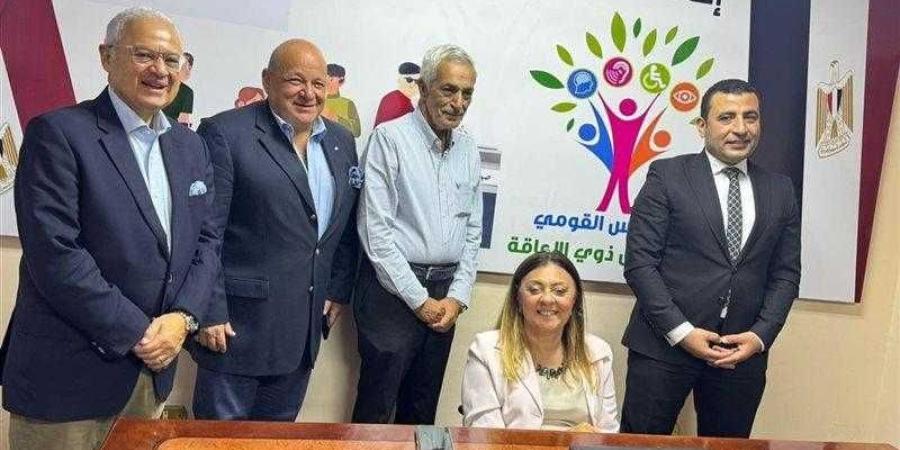 المشرف العام على ”القومي للأشخاص ذوي الإعاقة” تستقبل وفدًا من أعضاء نادي هليوبوليس - الأول نيوز