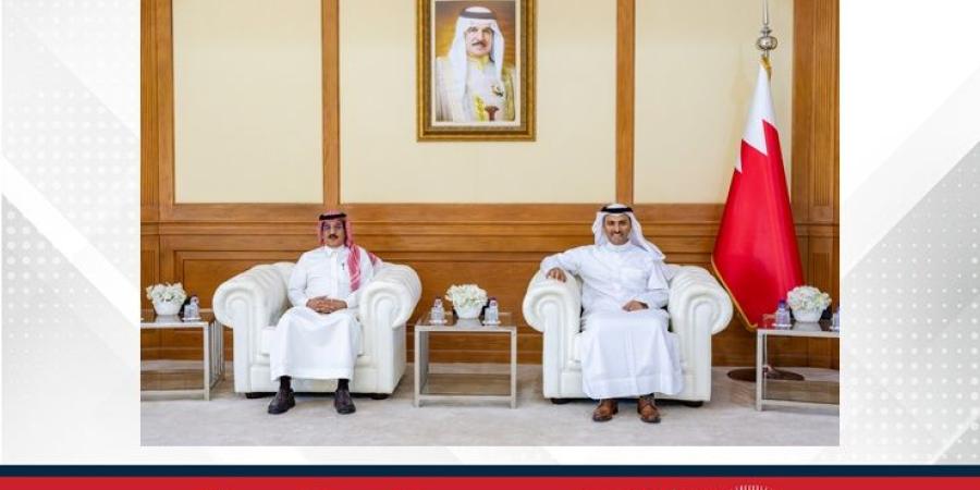وزير الإعلام يستقبل مدير عام جهاز إذاعة وتلفزيون الخليج - الأول نيوز
