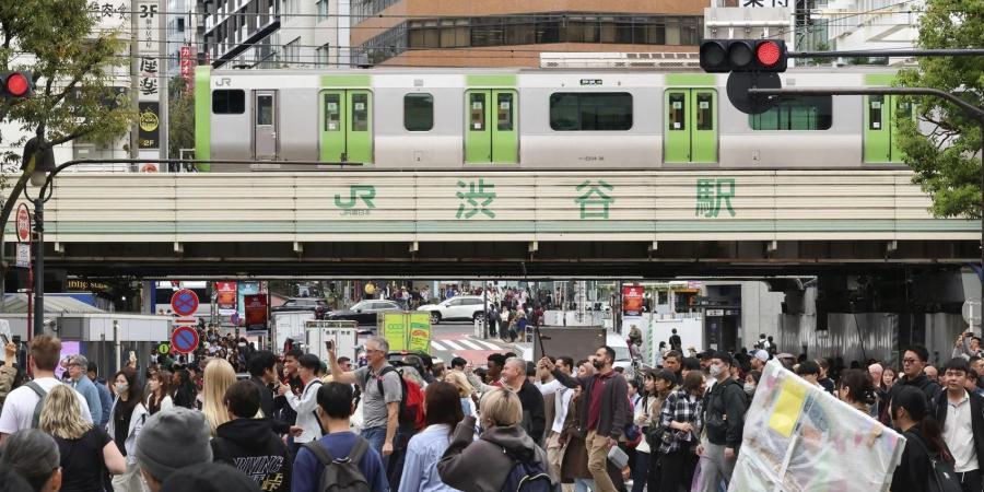 طوكيو تحتفل بمئوية خط قطار يامانوتي الدائري الشهير - الأول نيوز