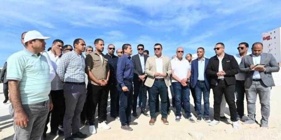 وزير الإسكان يتفقد مشروعي M8 by the lake وبوغاز توصيل المياه لبحيرة نيو مارينا - الأول نيوز