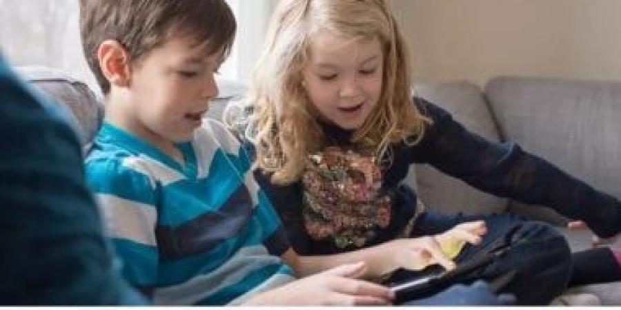 الدنمارك تحظر استخدام الأطفال دون 15 عامًا لوسائل التواصل الاجتماعى - الأول نيوز