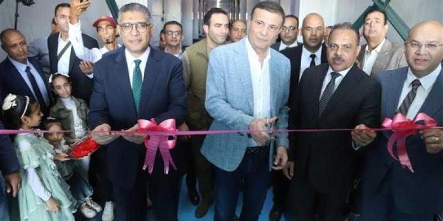 وزير الزراعة يفتتح فعاليات المهرجان الدولي للتمور في دورته الثامنة بالواحات البحرية - الأول نيوز