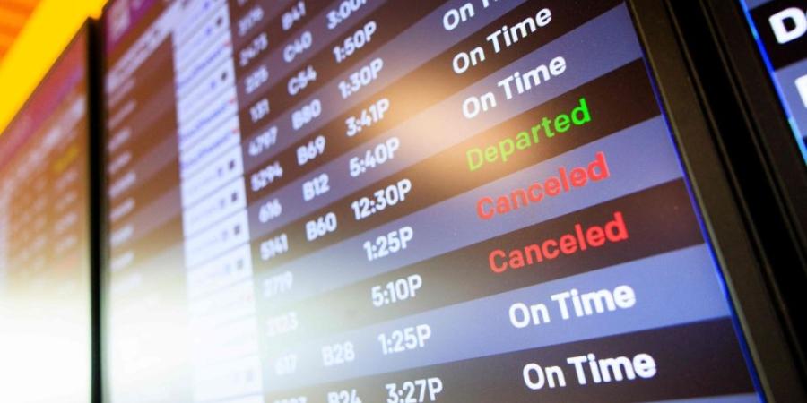 الإغلاق الحكومي يلغي ويؤجل 14800 رحلة طيران في أمريكا - الأول نيوز