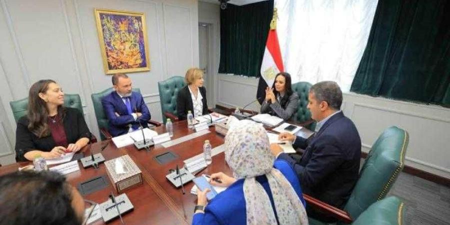 وزيرة التضامن تلتقي المديرة الإقليمية للتنمية البشرية بمنطقة الشرق الأوسط وشمال أفريقيا بالبنك الدولي - الأول نيوز