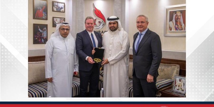 نقل لهم تحيات خالد بن حمد.. عيسى بن علي يستقبل القائم بأعمال رئيس محكمة التحكيم الرياضية الدولية - الأول نيوز