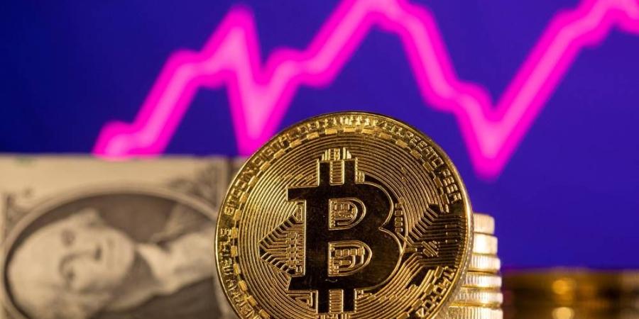 البيتكوين دون 100 ألف دولار مجدداً.. هل دخلت موسم الخريف؟ - الأول نيوز