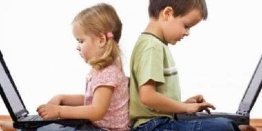 لو طفلك مدمن ألعاب إلكترونية.. 6 بدائل صحية لاستخدام الإنترنت الإيجابى - الأول نيوز