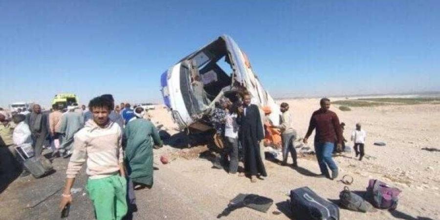 صرف تعويضات مالية عاجلة لضحايا حادث طريق إسنا من أبناء أسوان - الأول نيوز