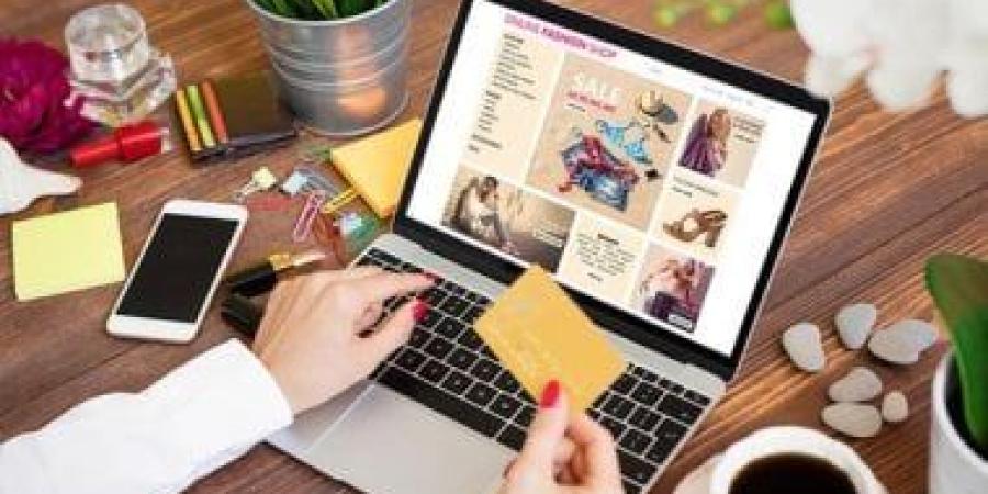 البلاك فرايداى 2025.. كيف تحمى بياناتك الشخصية أثناء التسوق الإلكترونى؟ - الأول نيوز