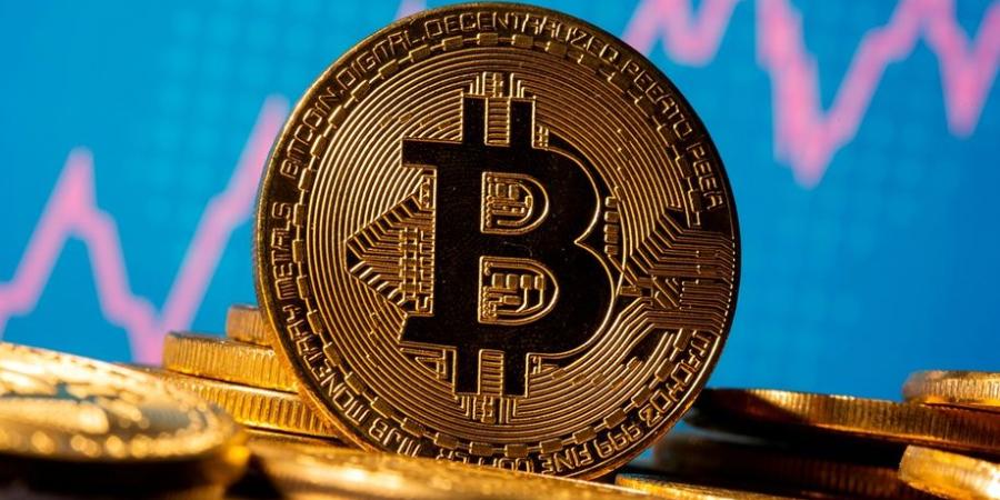 سقوط البيتكوين إلى 90 ألف دولار يهز سوق العملات المشفرة - الأول نيوز