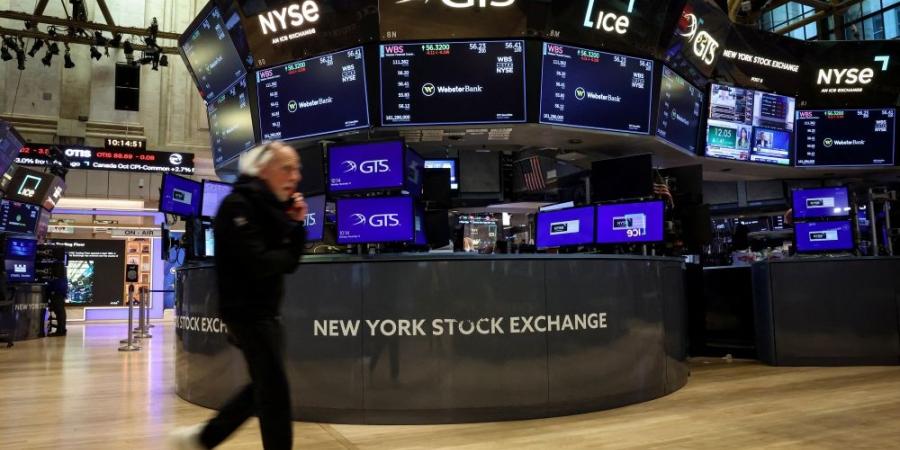 وول ستريت بأي اتجاه.. فقاعة ذكاء اصطناعي أم رالي نهاية العام؟ - الأول نيوز